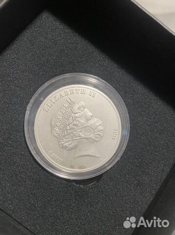 Монета серебро Елизавета II в маске ковид