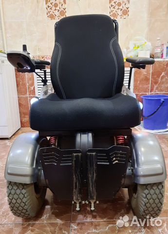 Инвалидная кресло-коляска с электроприводом