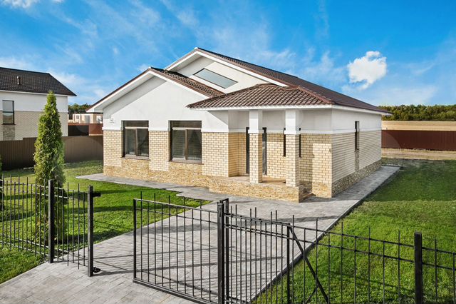 Коттедж 135 м² на участке 10 сот.