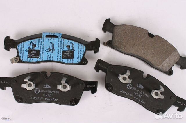 Колодки тормозные передниe Mercedes-Benz