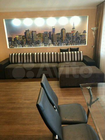 2-к. квартира, 65 м², 6/10 эт.