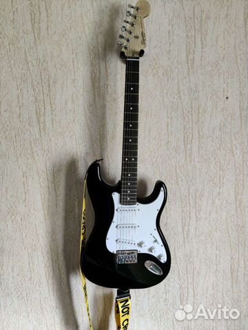 Электрогитара с комбоусилителем