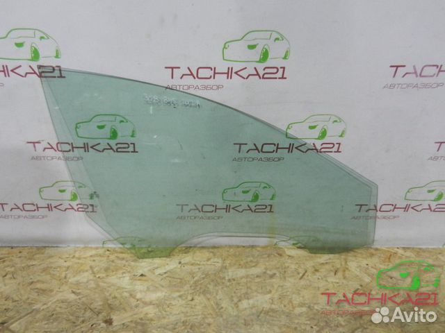 Стекло двери передней правой VW Passat CC (08-17)