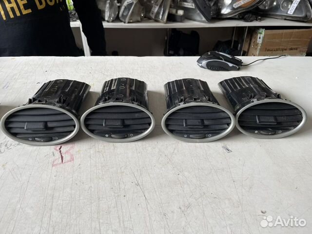 Дефлектор воздушный в торпедо Ford Focus 2