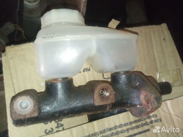 Главный тормозной цилиндр М-412