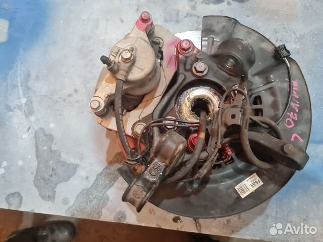 Toyota Camry V70 XV70 2arfe 2.5 кулак поворотный