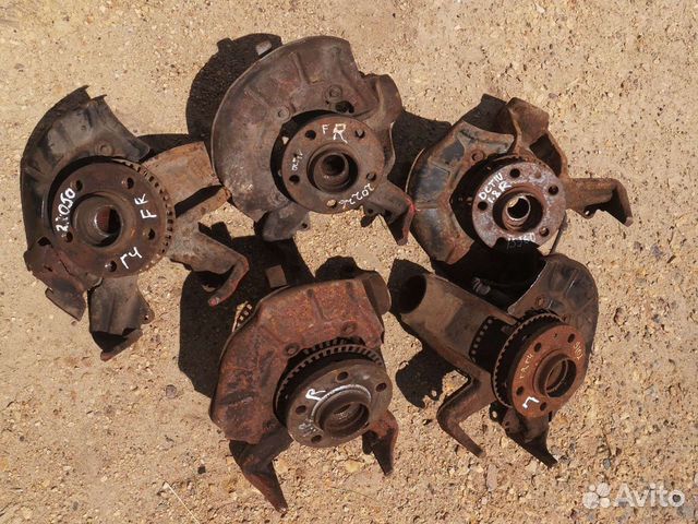 Кулак поворотный Octavia / Golf 4 правый