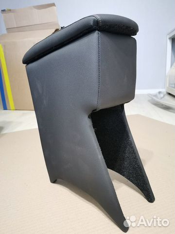 Подлокотник Toyota RAV 1