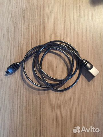 Абсолютно новый шнур для зарядки в металлической о