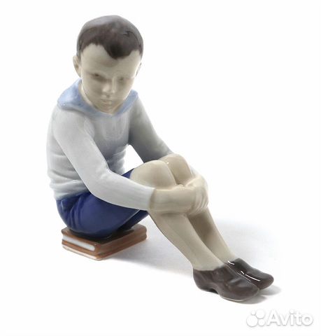 Фарфоровая фигура 