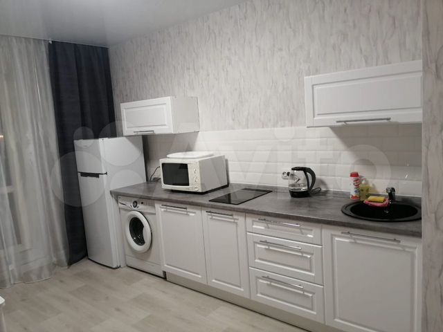 2-к. квартира, 52 м², 2/10 эт.