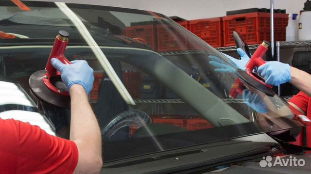 Лобовое стекло на Фольксваген Поло