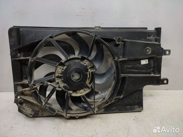 Диффузор радиатора LADA Granta 2011