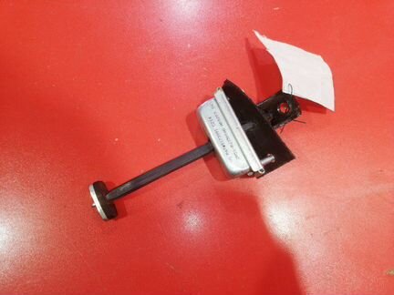 Ограничитель двери задний правый Ford Focus CB4