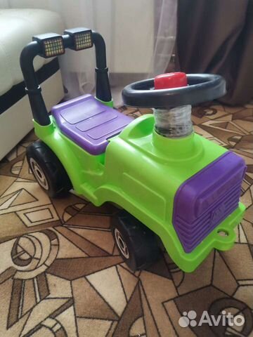 Каталка, толкатель машинка