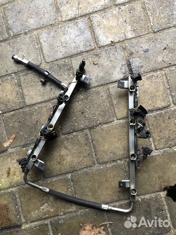 Топливная рампа с форсунками 7514610 бмв е53 4.8