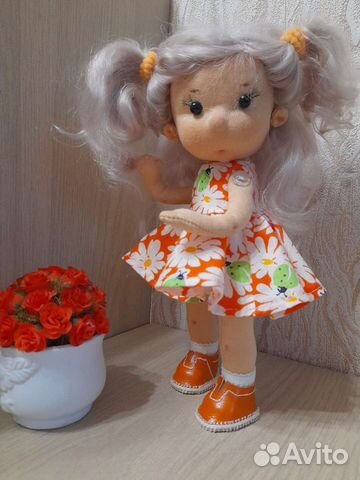 Текстильная кукла с нарядами