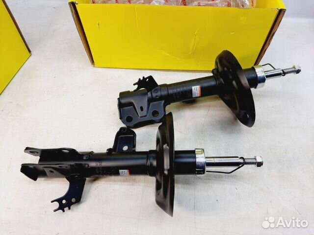 Амортизатор передний Toyota Camry V70 2017-2022