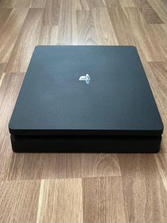 Sony PS4 Slim