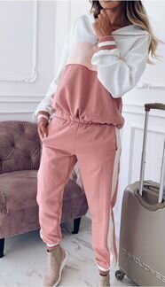 Модный женский спортивный костюм новый 2020