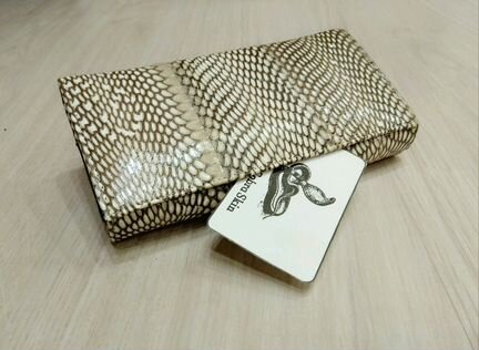 Кошелек женский из кожи кобры с ее головой