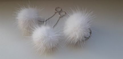 Новые серьги из белой норки