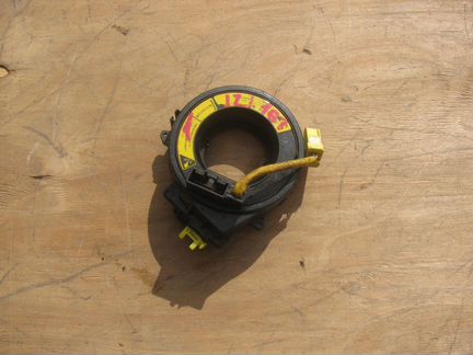 Шлейф лента airbag Toyota Aristo GS300 JZS160