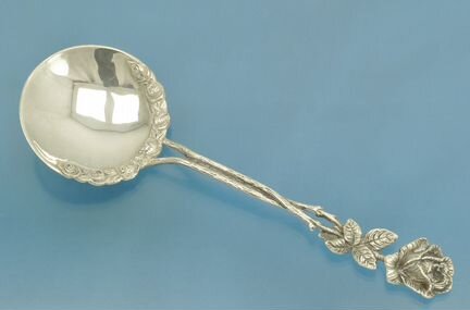 Десертная ложка серебро 835 пробы Роза