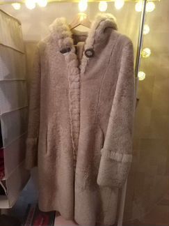 Шуба мутоновая с капюшоном