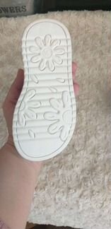 Босоножки р.24