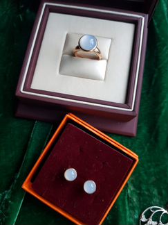 Золотой гарнитур с халцедоном. Швейцарского ювелир