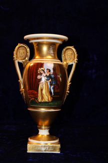 Фарфоровая Ваза Батени