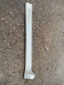 Порог пластиковый накладка правый Mitsubishi