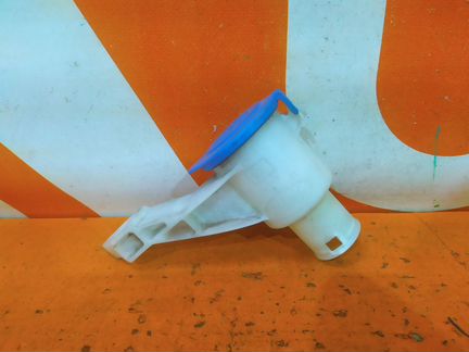 Горловина бачка омывателя Land Rover Range Rover