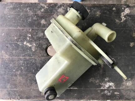 Бачок гидроусилителя Мазда 3 BK Z6 2008