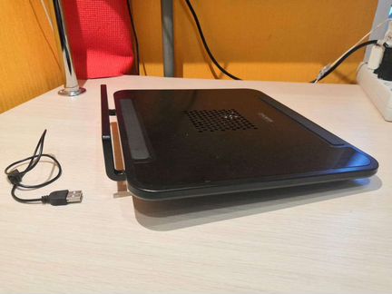 Охлаждающая подставка для ноутбука