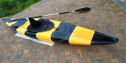 Каяк одноместный спортивный