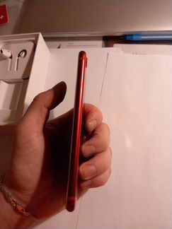 Телефон iPhone7 256gb red