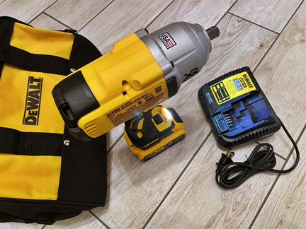 Гайковерт dewalt 899 (с акб и зу)