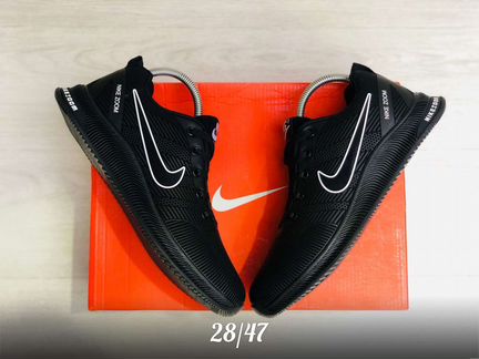 Кроссовки Nike