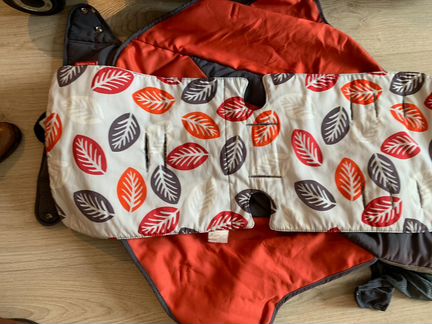 Матрасик  подстилка в коляску maclaren