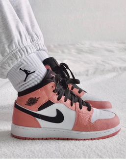 Женские кроссовки Nike air Jordan
