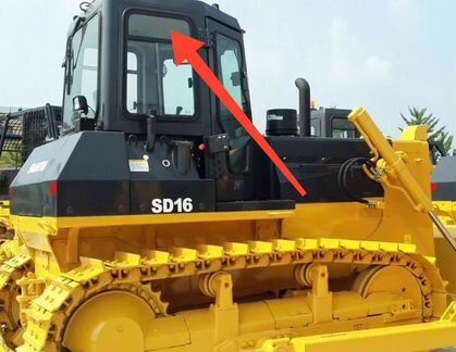 Стекло кузовное правое на Shantui sd 16