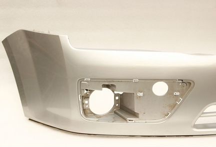 Бампер передний Ford Focus 2004-2008 серебро