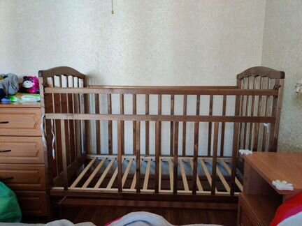 Детская кроватка