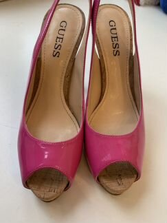 Босоножки Guess