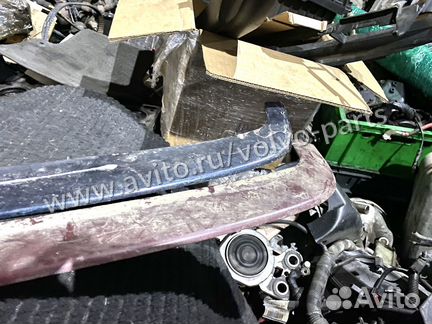 Верхний молдинг зад. бампера Volvo 940 / 960