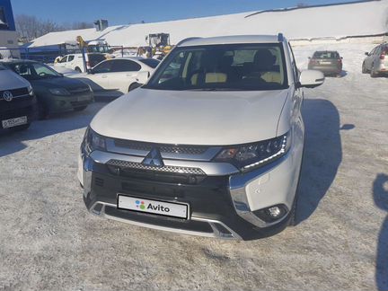 Mitsubishi Outlander 2.4 CVT, 2019, 21 000 км