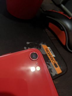 iPhone SE 2020 128GB Красный