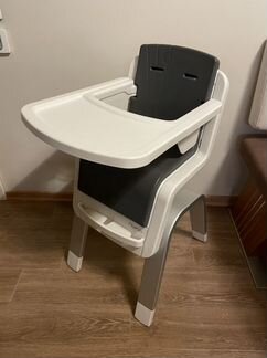 Детский столик и стульчик для кормления